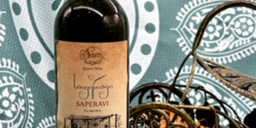 Natural Wine and Cheese – A Perfect Pairing to Add Joy to Your Festive Season